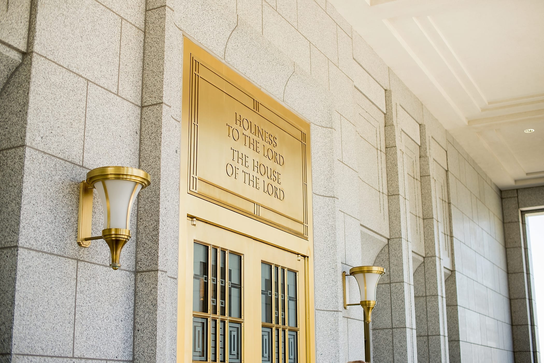 Draper LDS temple Wedding by Michelle & Logan Photo+Films