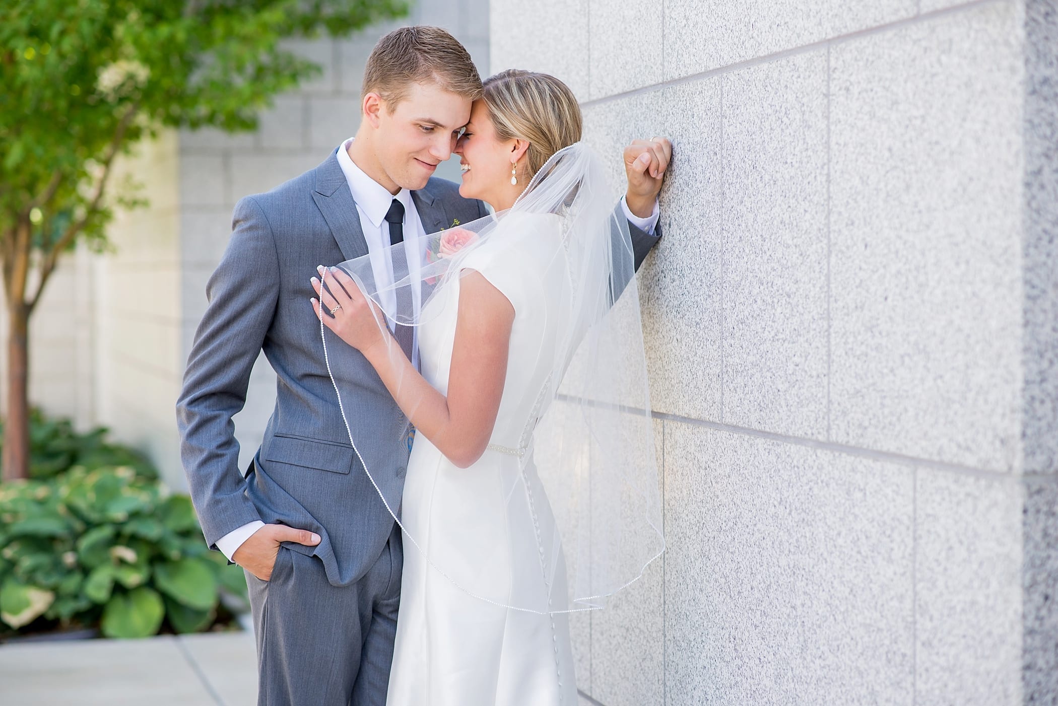 Draper LDS temple Wedding by Michelle & Logan Photo+Films