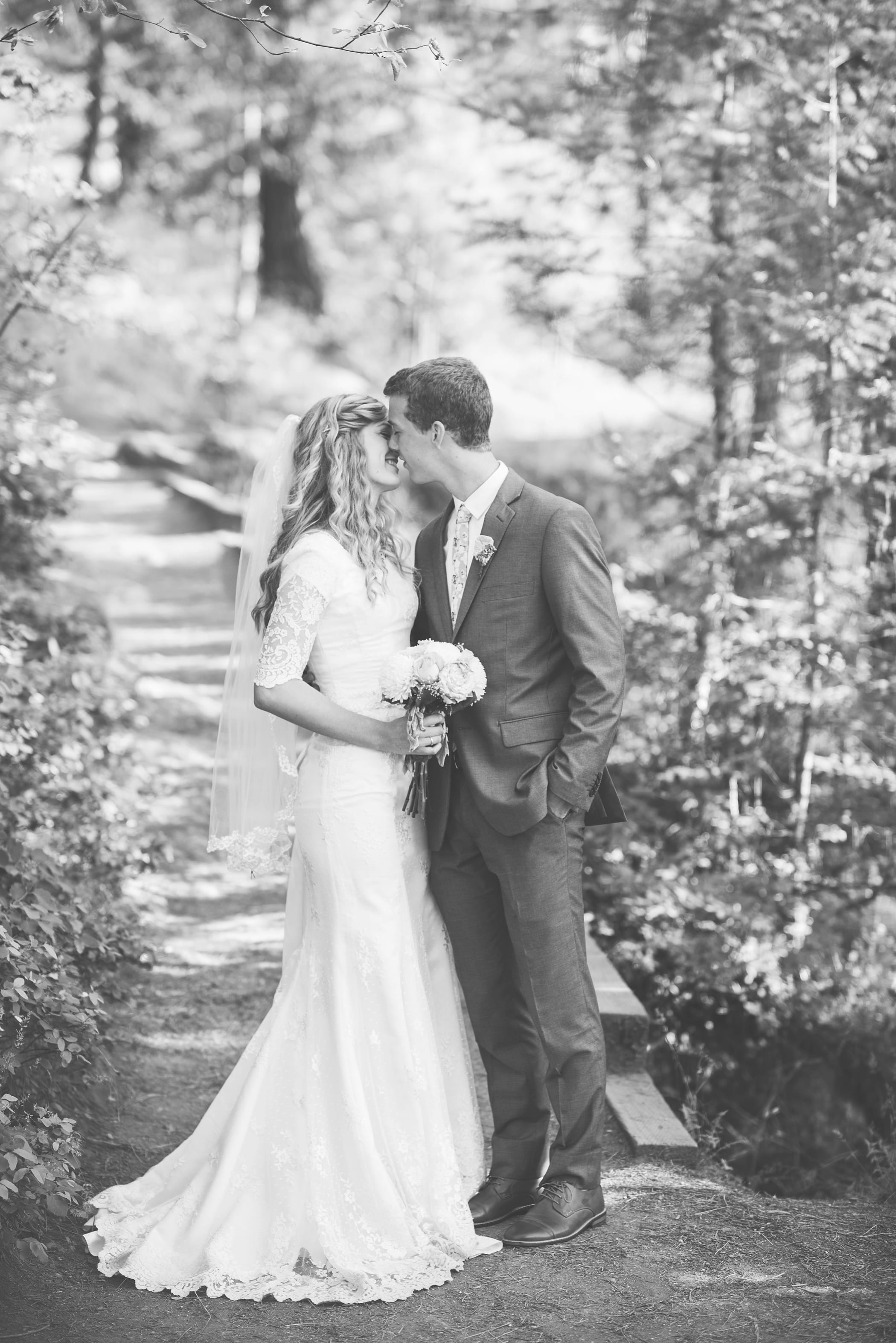 Coeur d'Alene Idaho Wedding Photographers Michelle & Logan