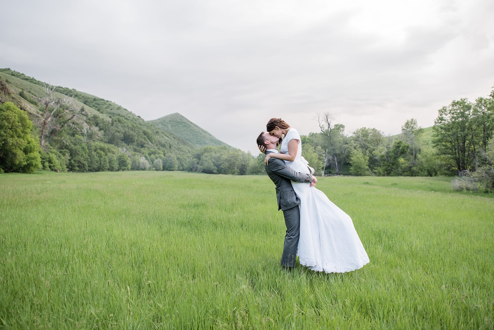 Logan Utah Wedding Photographer- Michelle & Logan