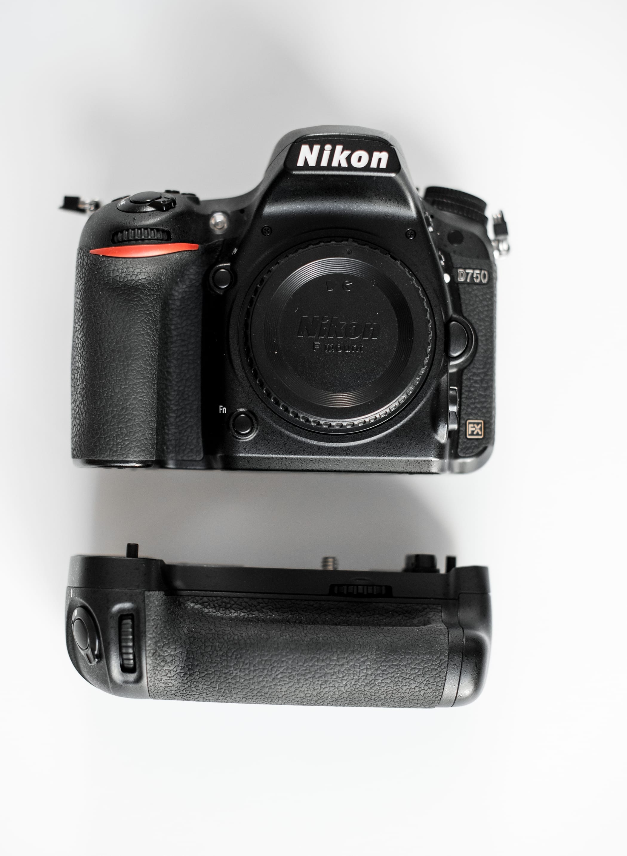 Using battery grips • For Photographers by Michelle & Logan