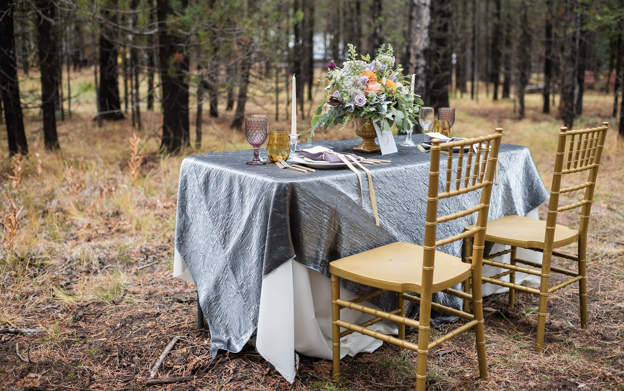 Idaho Mountain Outdoor Fall Wedding Details