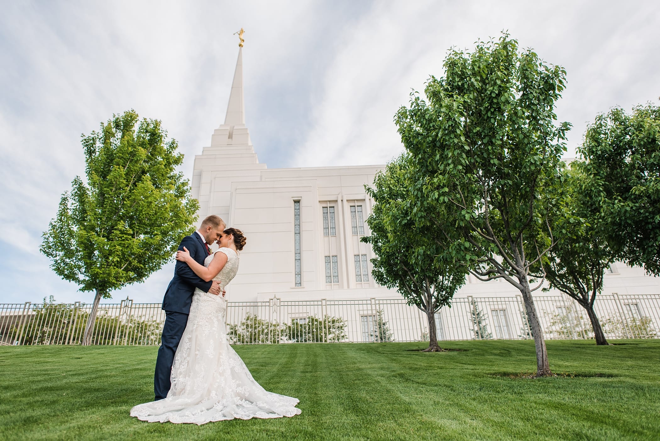 Rexburg LDS Temple Wedding | First Look | Golden hour mountain Formals | Michelle & Logan