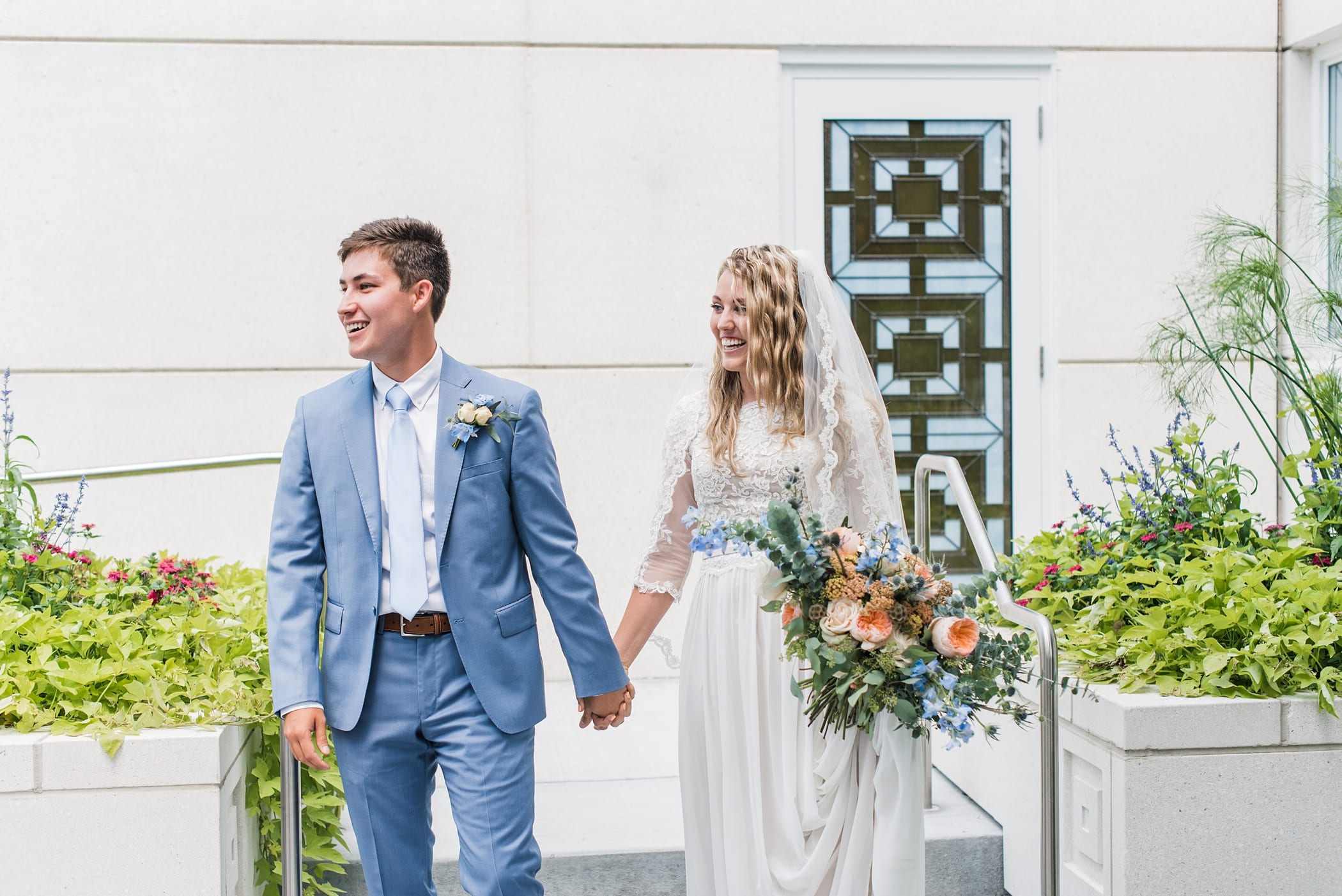 Summer Wedding | Idaho Falls LDS Temple | Dusty Blue and peach wedding | Michelle & Logan Photo & Films 