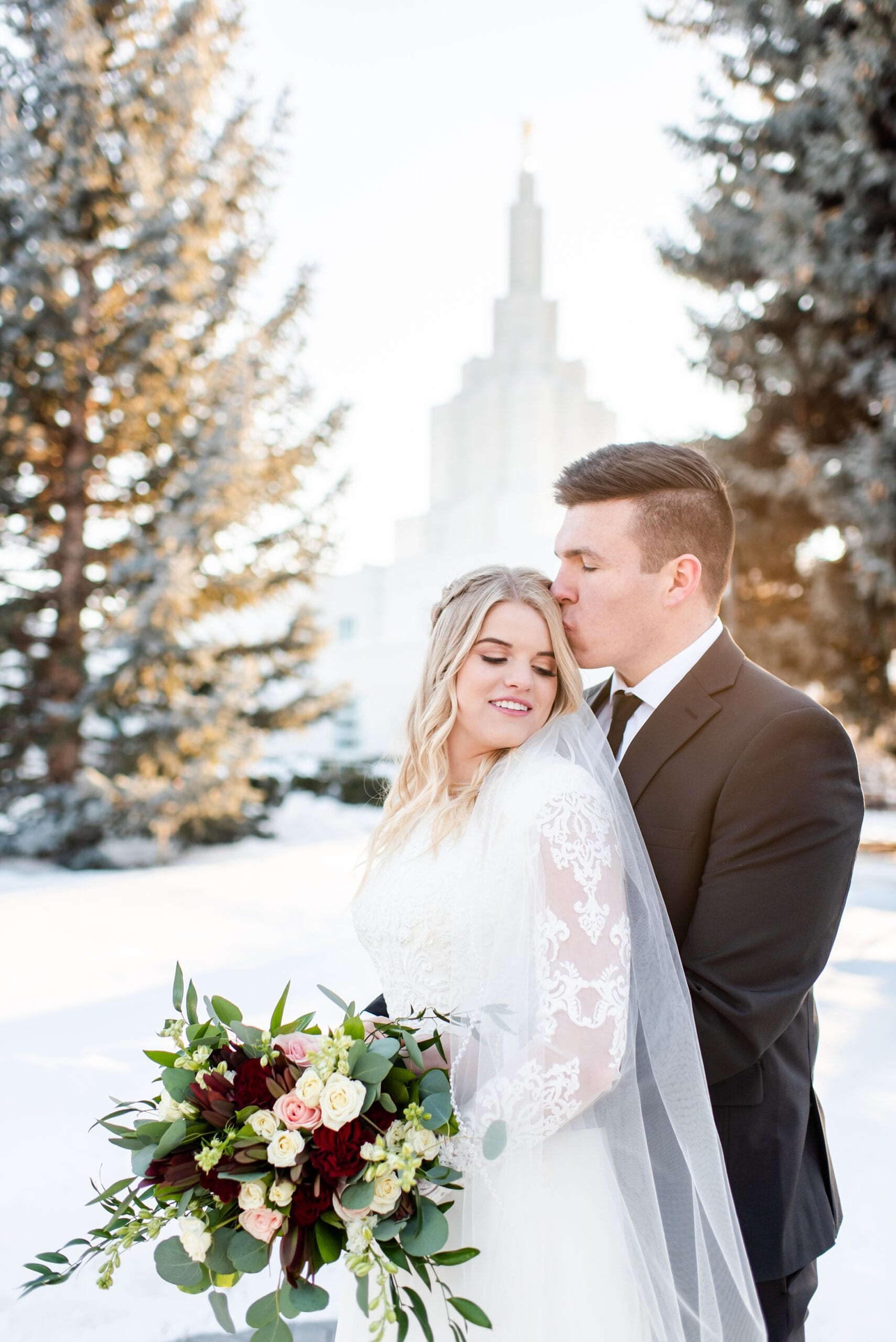 Idaho Falls Temple winter wedding